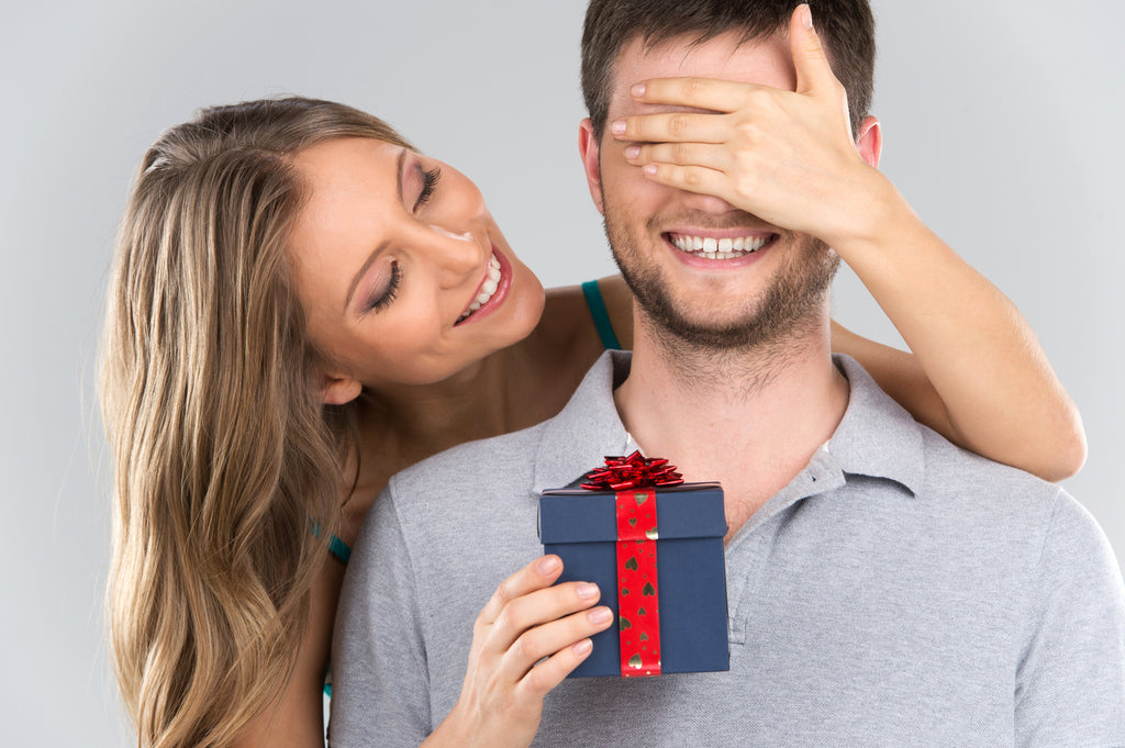 5 Reasons to Celebrate Valentine's Day with Gin Gifts and Other Unique Ideas
