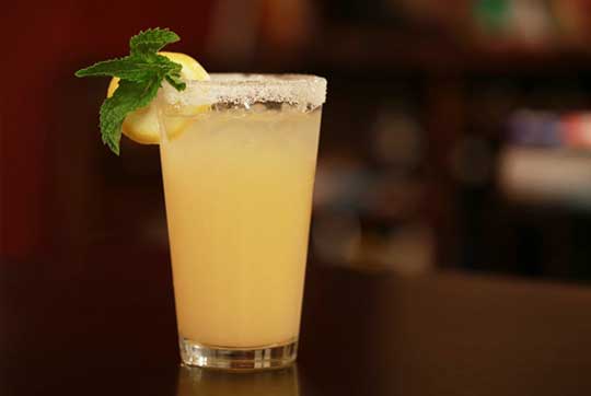 Par-rump-pump-pum-RUM: Spiced Rum Cocktails She'll Love This Christmas